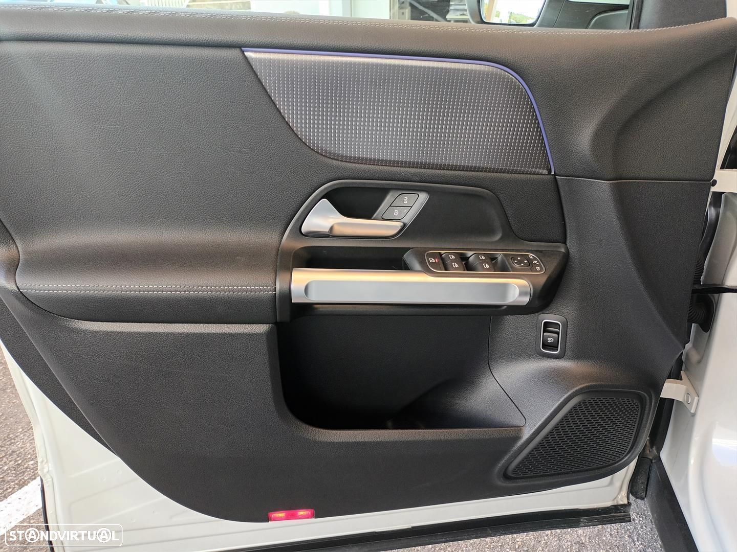 Mercedes-Benz EQB 250 Progressive - 9