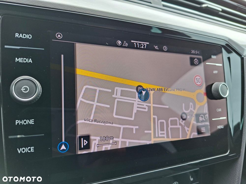 Volkswagen Passat - 24