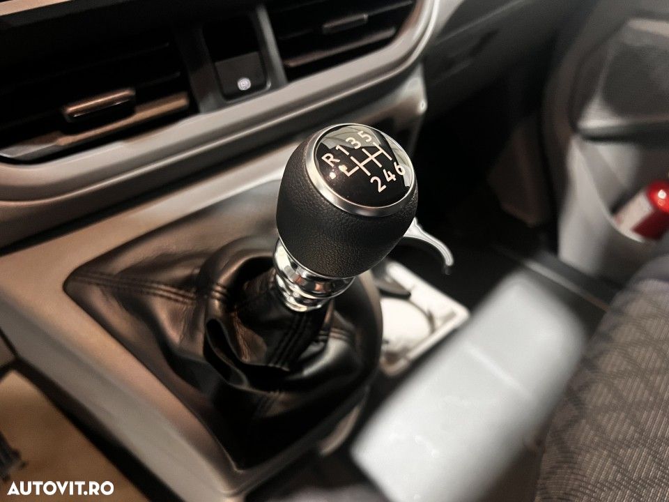 Volkswagen Transporter - 10