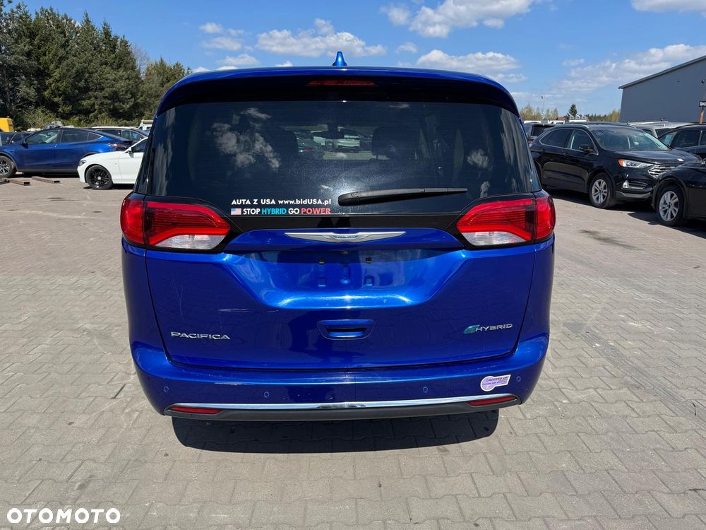 Chrysler Pacifica - 2