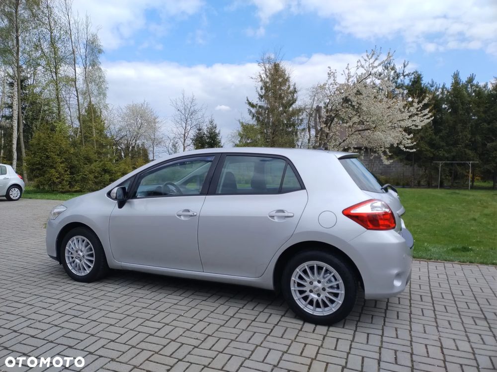 Toyota Auris 1.33 VVT-i - 11