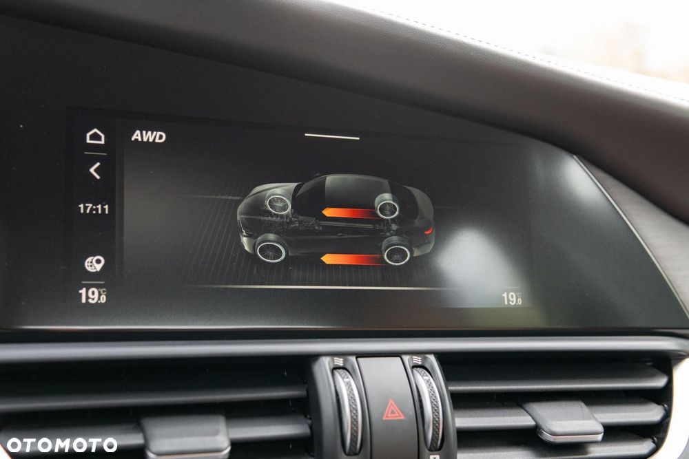 Alfa Romeo Giulia 2.0 Turbo Veloce Q4 - 26