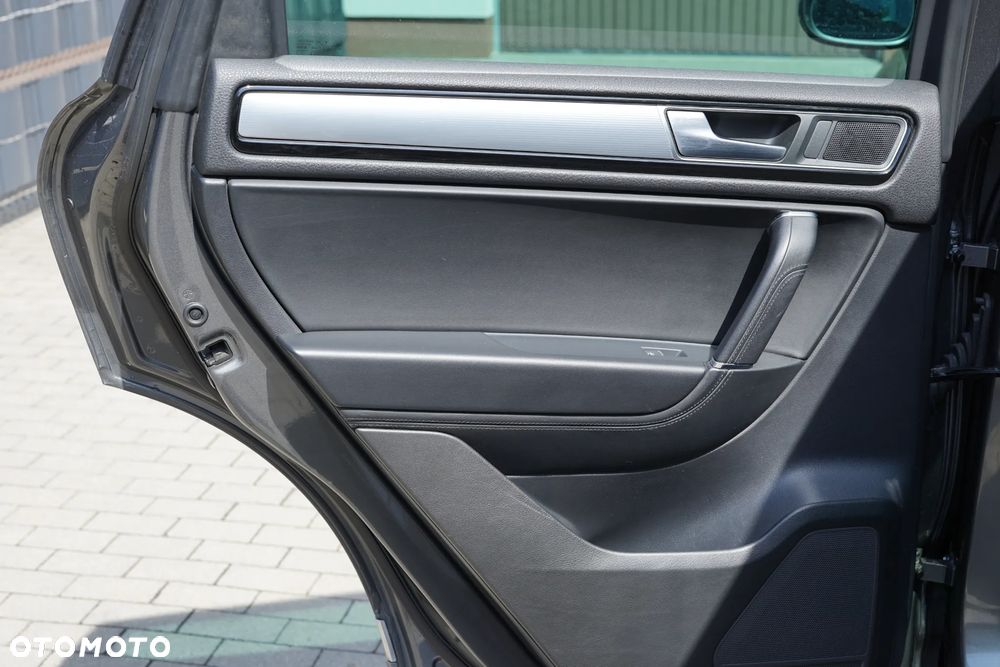 Volkswagen Touareg 3.0 V6 TDI BMT Perfectline R-Style - 20