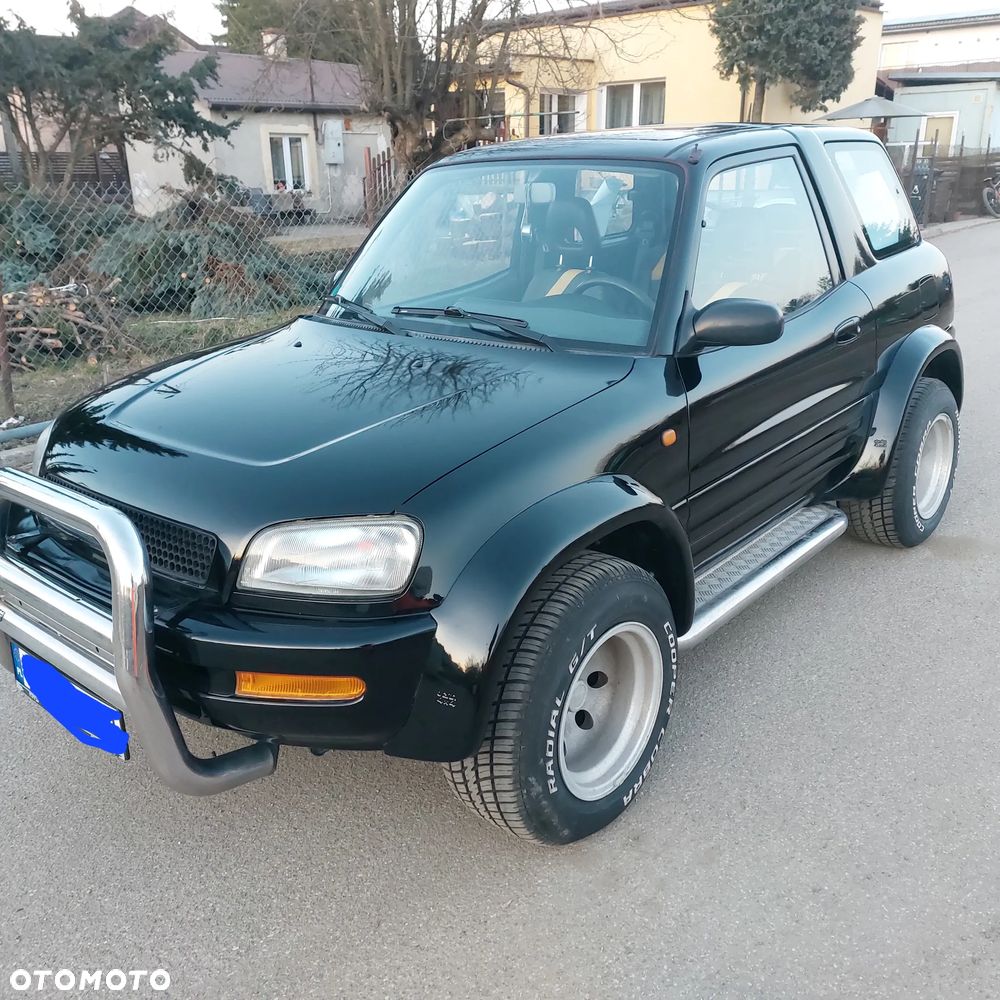 Toyota RAV4 - 1