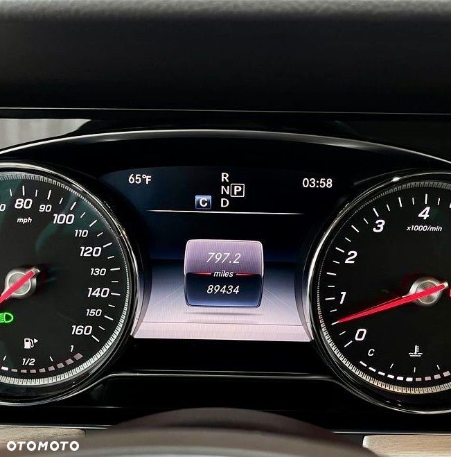 Mercedes-Benz Klasa E 400 4Matic Coupe 9G-TRONIC AMG Line - 19