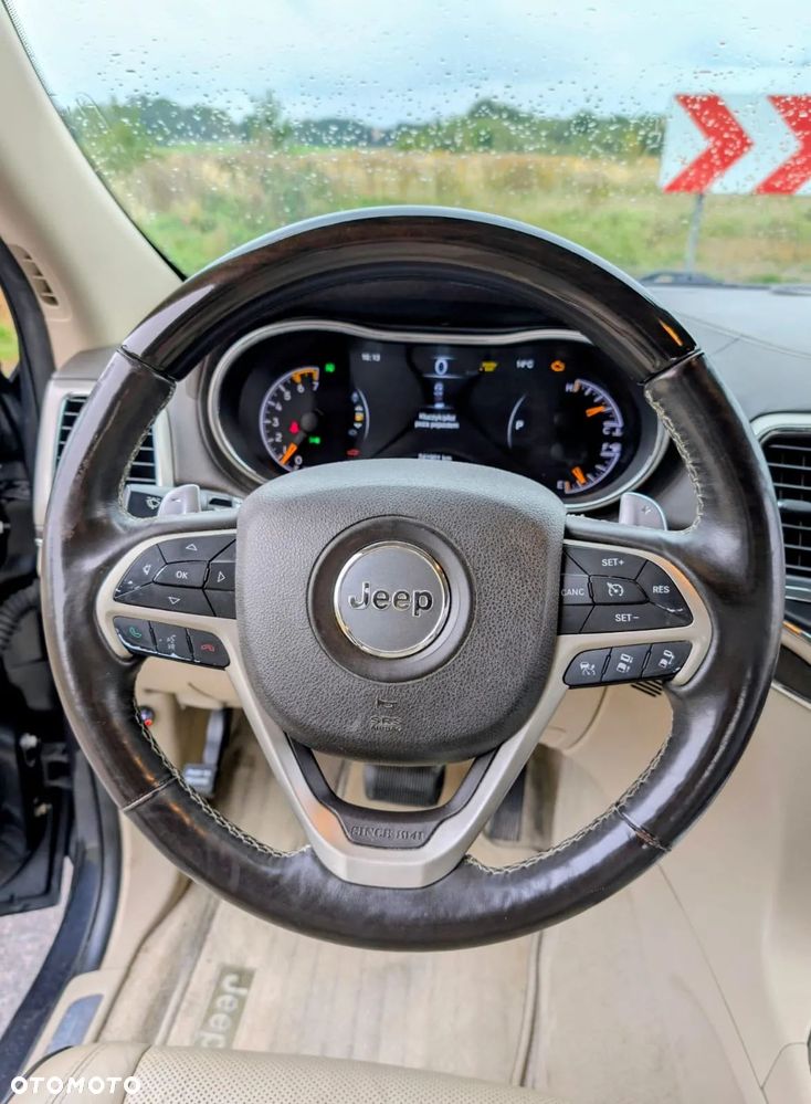 Jeep Grand Cherokee 5.7 V8 HEMI Overland - 12
