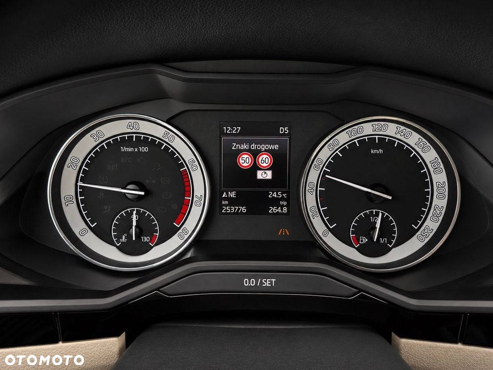 Skoda Superb 2.0 TSI 4x4 L&K DSG - 19