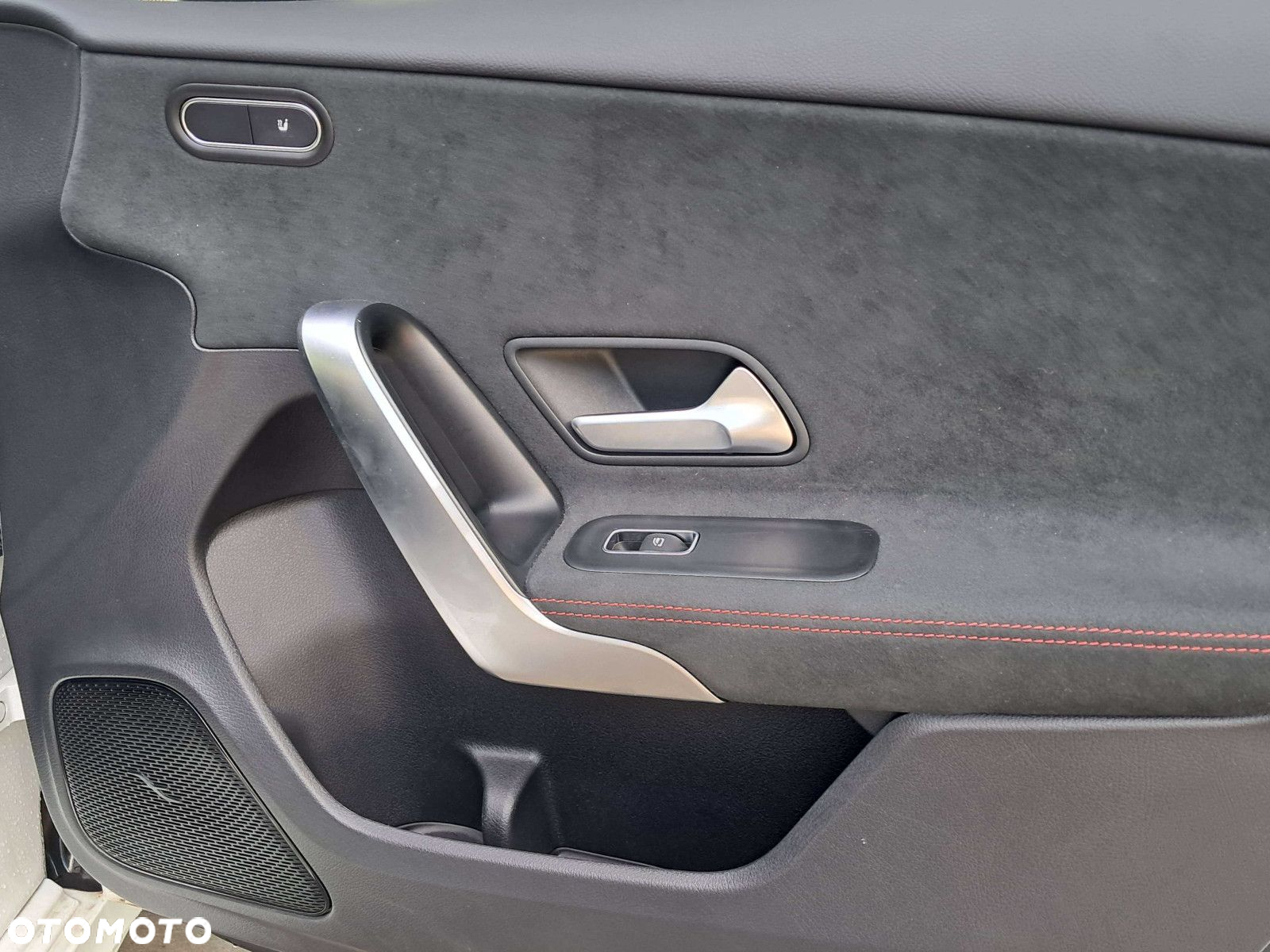 Mercedes-Benz Klasa A 250 e PHEV AMG Line 8G-DCT - 24