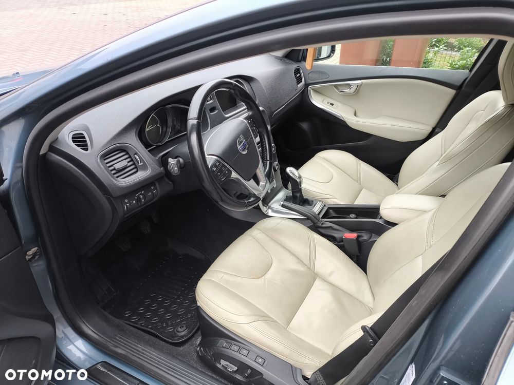 Volvo V40 D2 Summum - 5