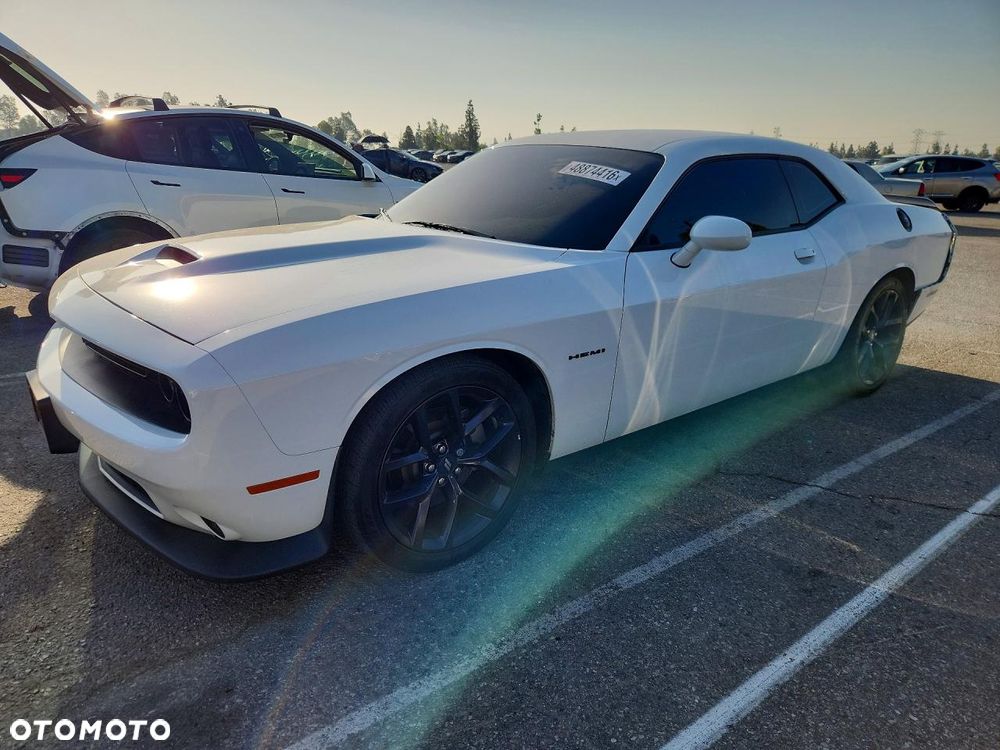 Dodge Challenger 5.7 R/T - 2