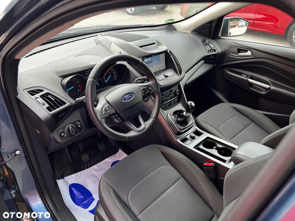 Ford Kuga 1.5 EcoBoost 2x4 Titanium - 18