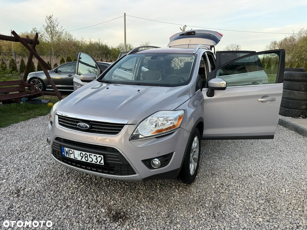 Ford Kuga 2.0 TDCi 2x4 Titanium - 20
