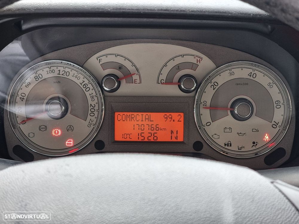 Fiat Linea 1.3 M-Jet Emotion Dualogic - 22