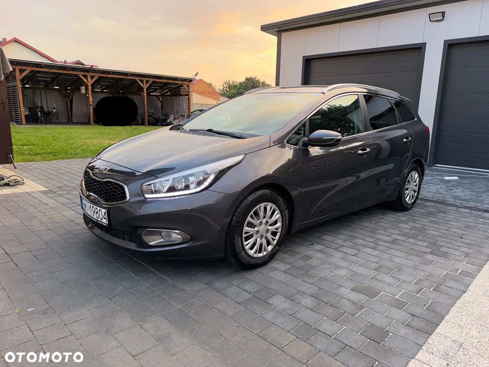 Kia Ceed 1.6 GDI Dream Team Edition - 3