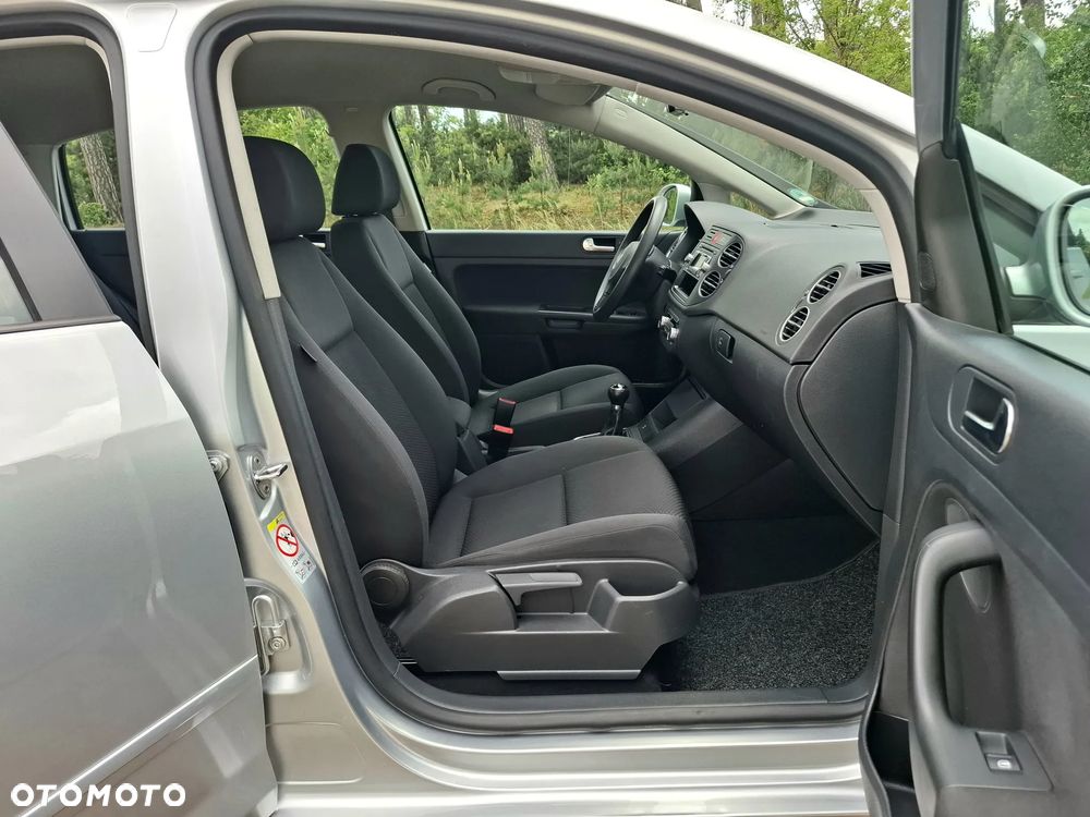 Volkswagen Golf Plus - 9