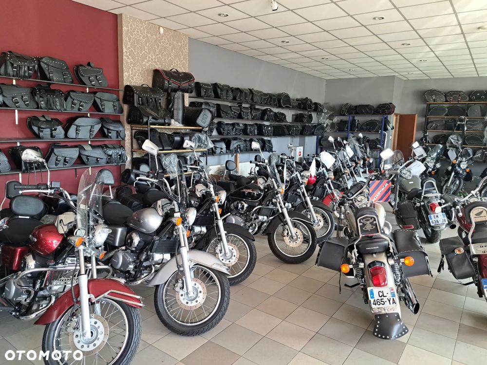 Suzuki Intruder - 12