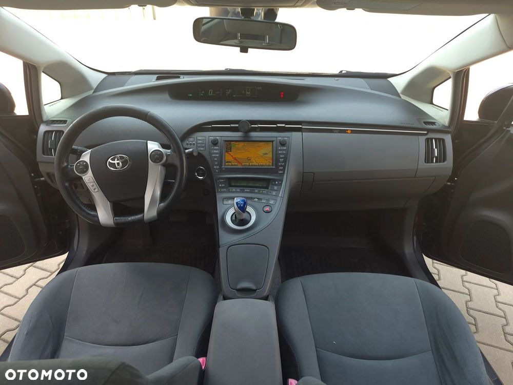 Toyota Prius 1.5 VVT-i Prestige - 12