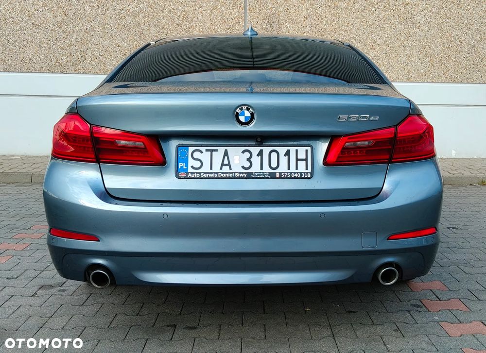 BMW Seria 5 530e iPerformance GPF Business Edition - 4