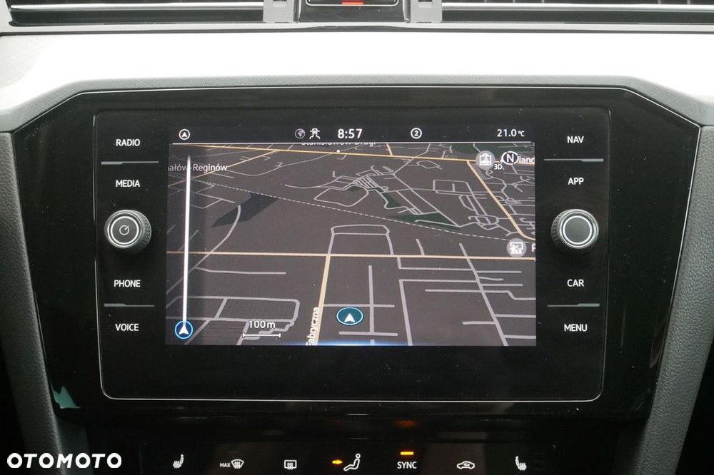 Volkswagen Passat Variant 2.0 TDI SCR Business DSG - 22
