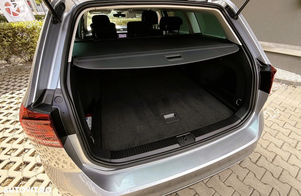 Volkswagen Passat 2.0 TDI DSG Comfortline - 12