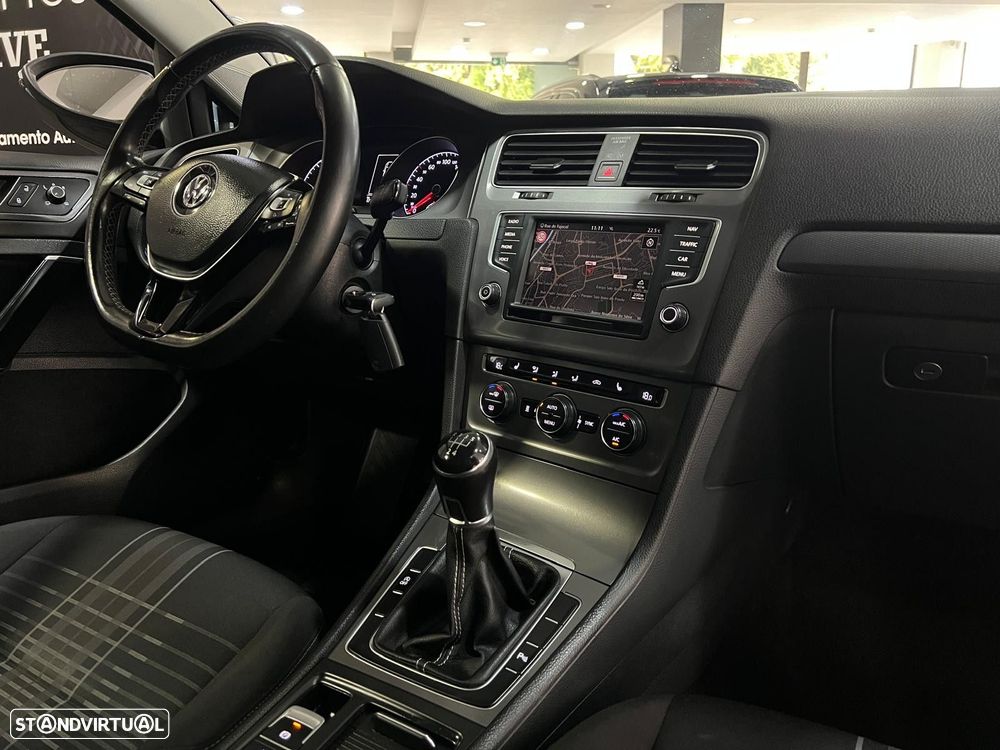 VW Golf 1.6 TDi Confortline - 30