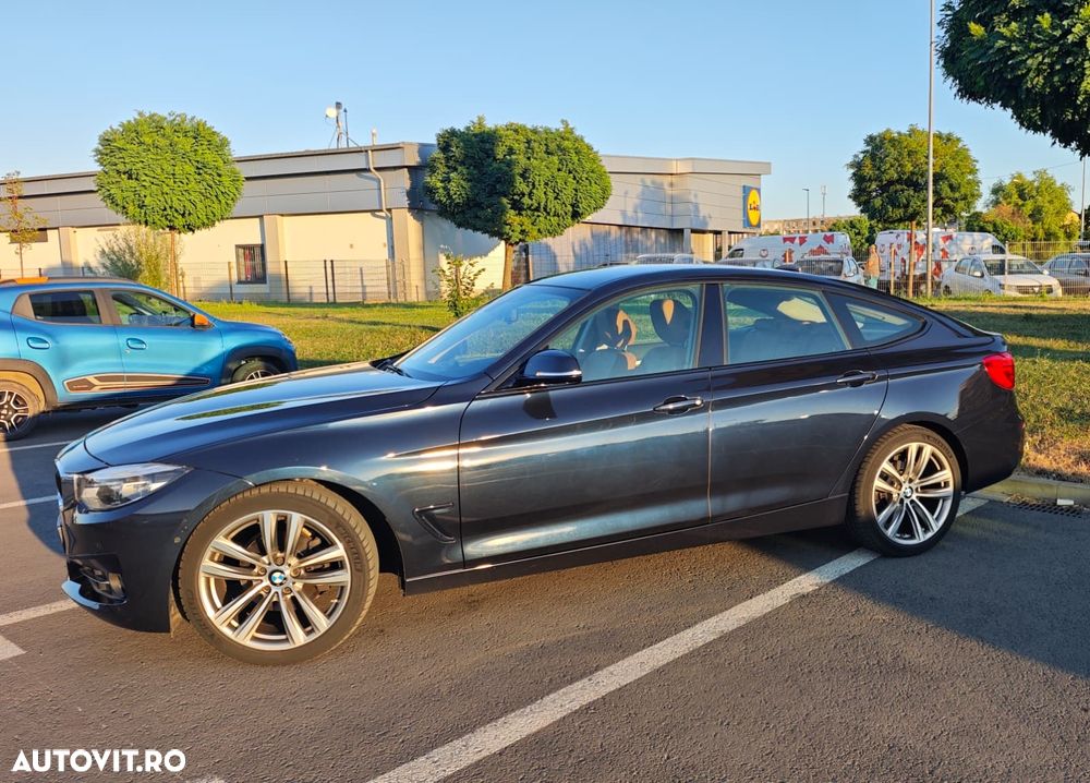 BMW Seria 3 320d Aut. Sport Line - 2