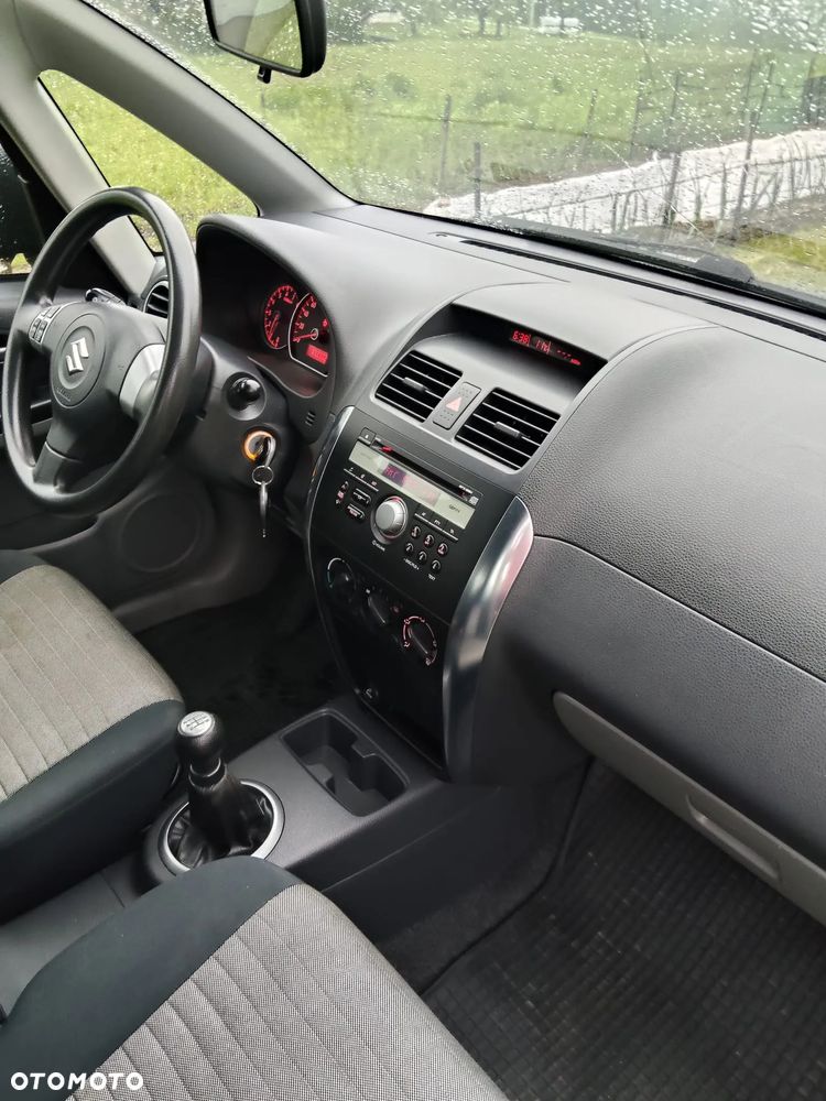 Suzuki SX4 1.6 VVT 4x4 Comfort - 8