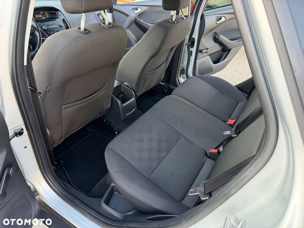 Ford Focus - 21