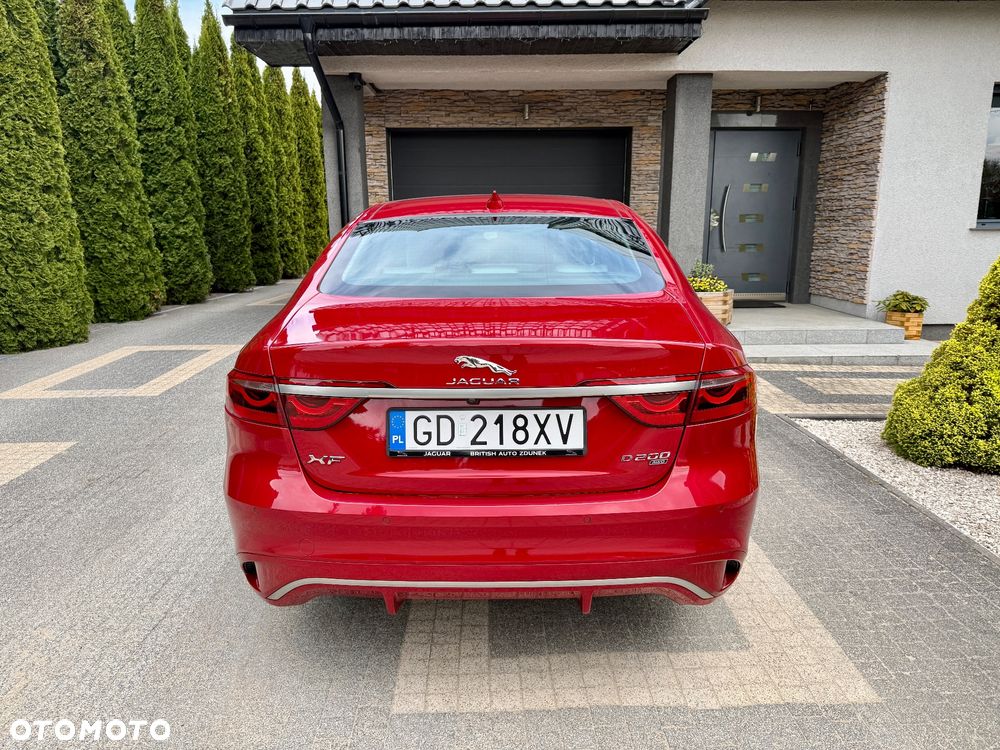 Jaguar XF 2.0 D200 mHEV AWD HSE - 7