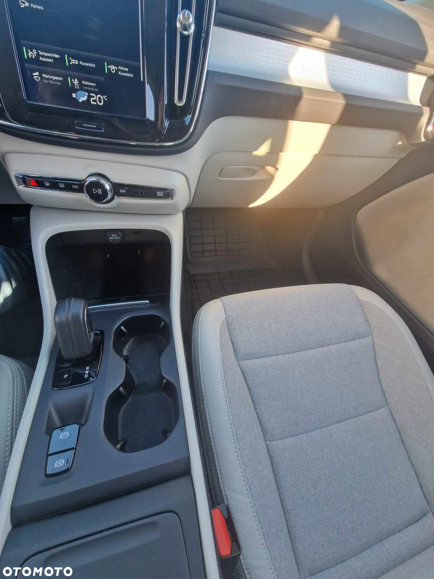 Volvo XC 40 T4 AWD - 14