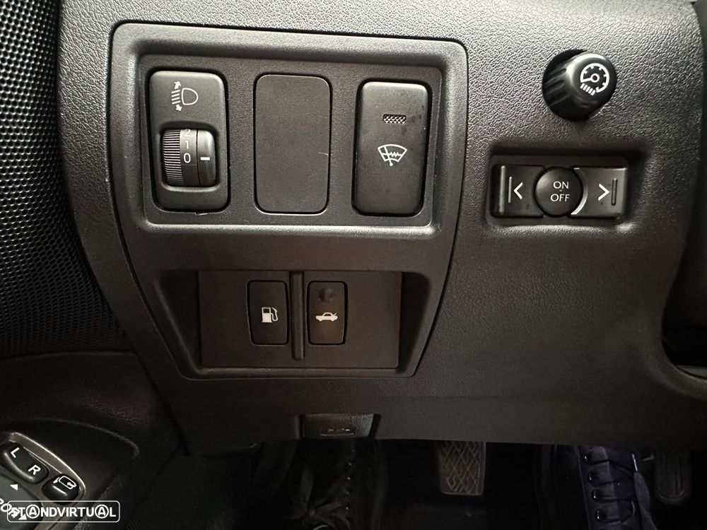 Lexus IS 220 d Base L6 - 17