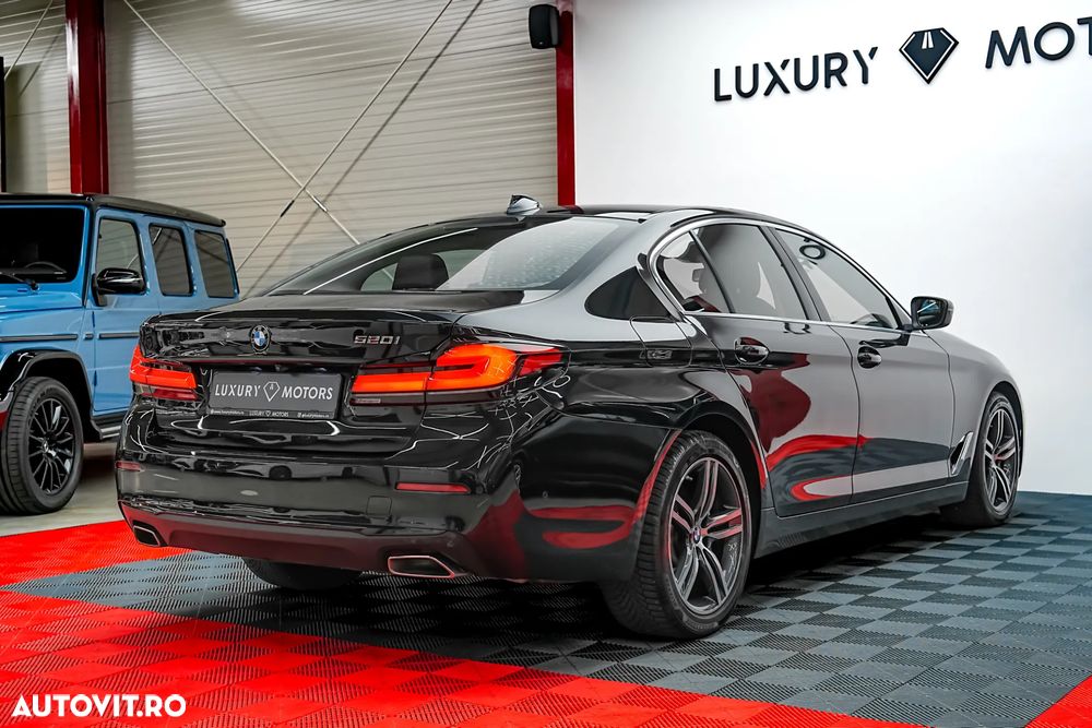 BMW Seria 5 520i Aut. Sport Line - 11