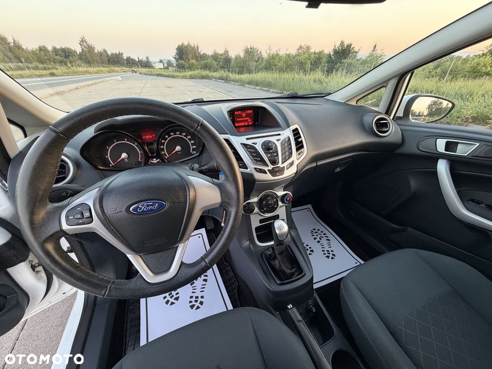 Ford Fiesta - 8