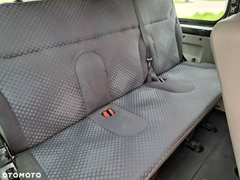Opel Vivaro - 24