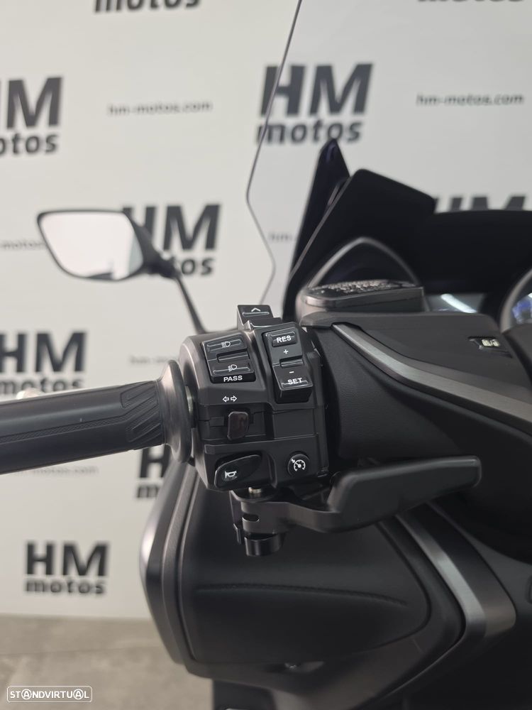 Yamaha TMAX 560 TECH MAX - 18 MESES DE GARANTIA - 8