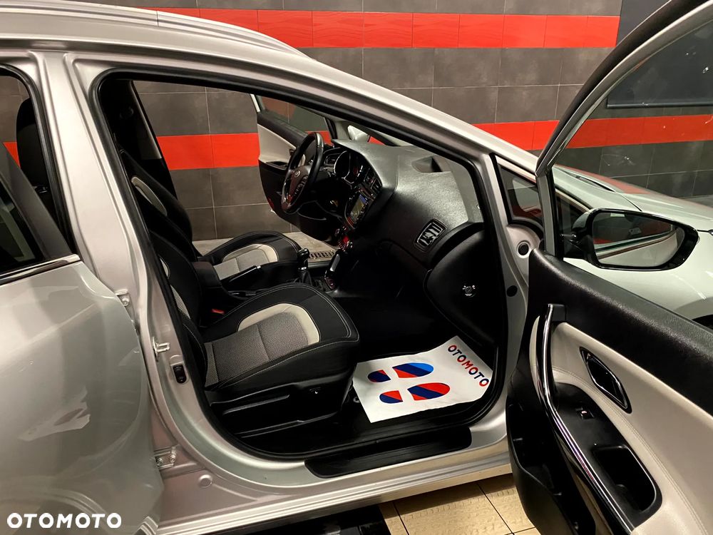 Kia Ceed 1.6 GDI Platinum Edition - 24