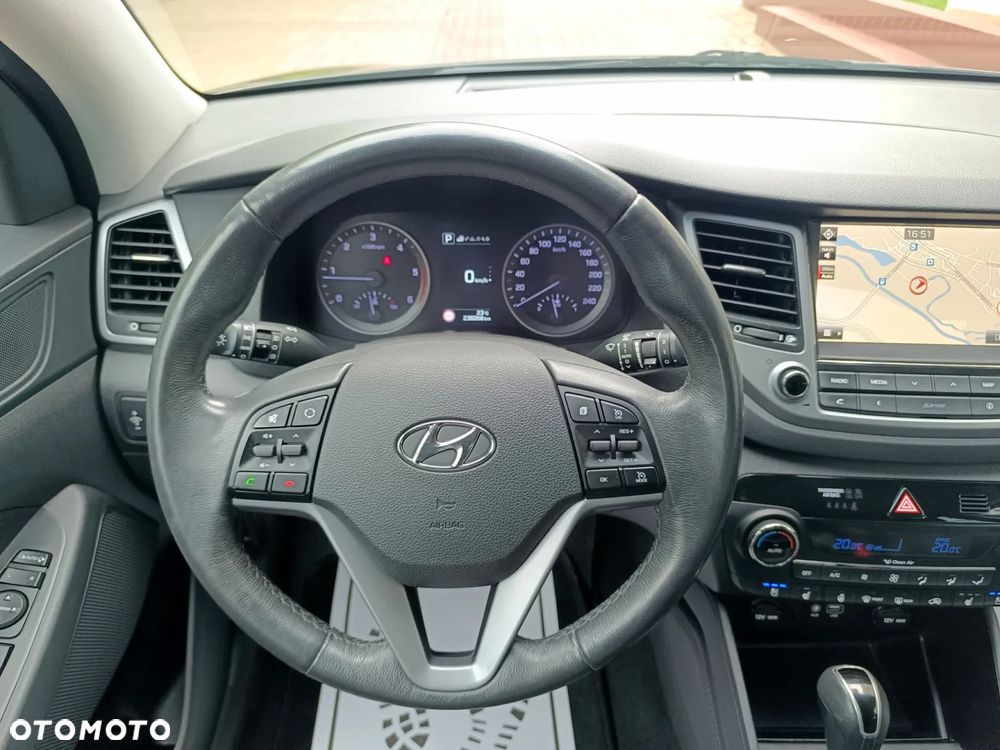 Hyundai Tucson blue 1.7 CRDi 2WD DCT Premium - 24