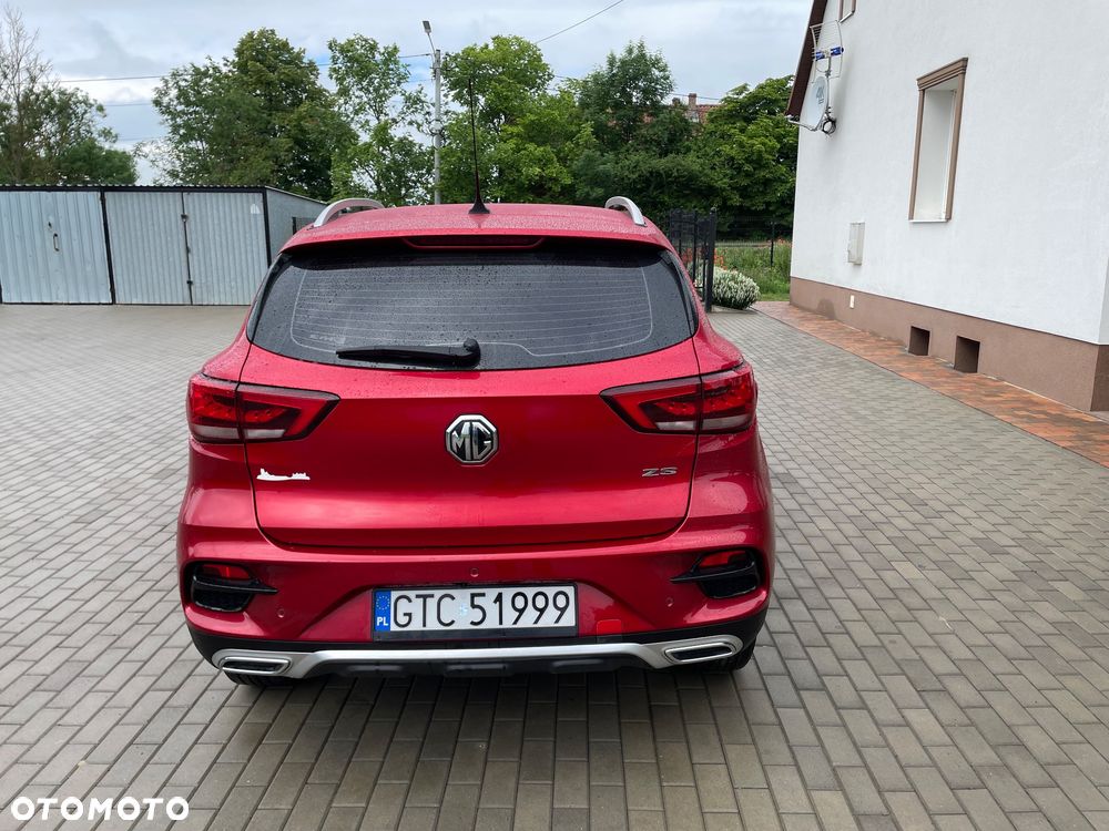 MG ZS - 4