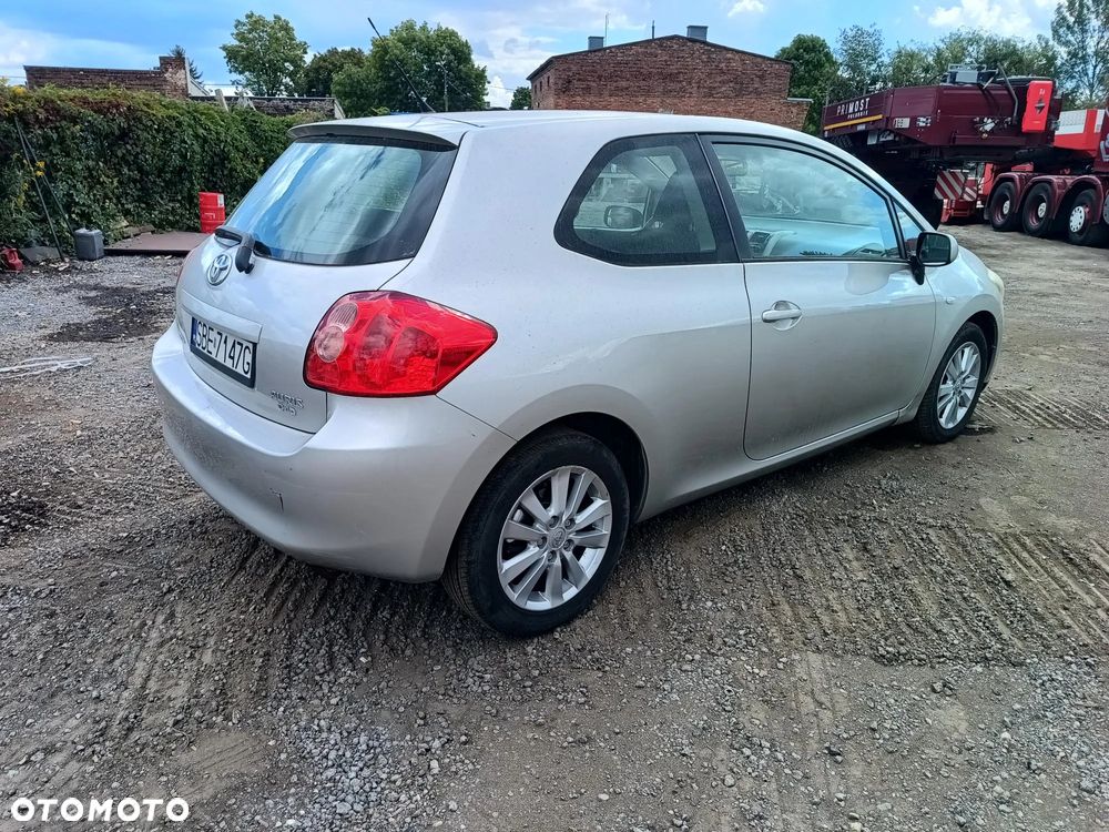 Toyota Auris 2.0 D-4D Luna - 3