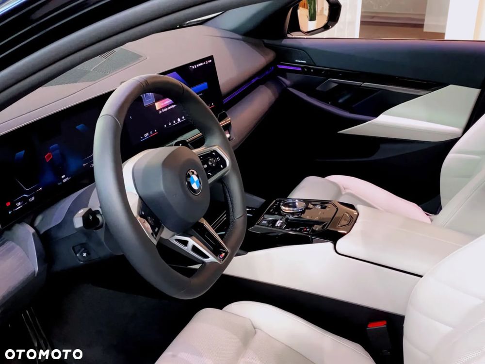 BMW Seria 5 540d xDrive mHEV M Sport - 11