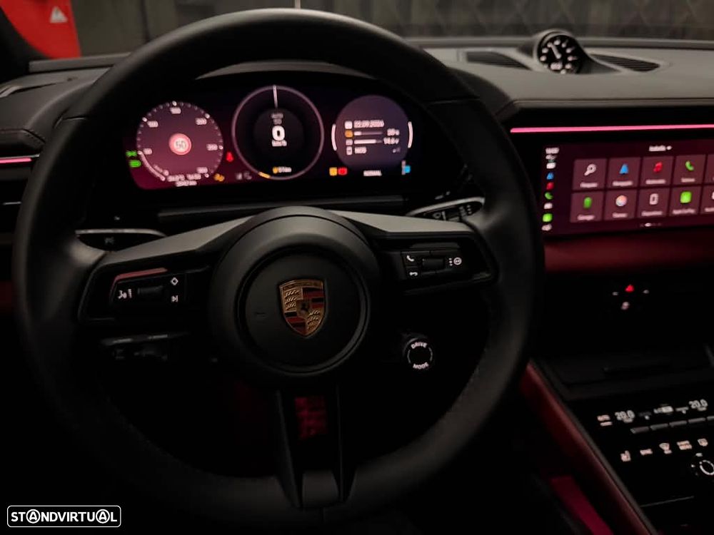Porsche Macan Electric 4S - 15