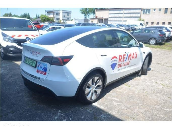Tesla Y Long Range RWD - 5