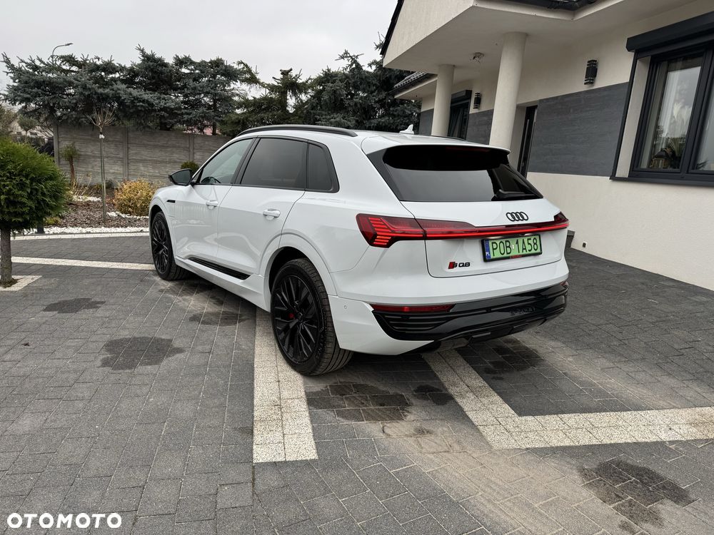 Audi Q8 e-tron - 3