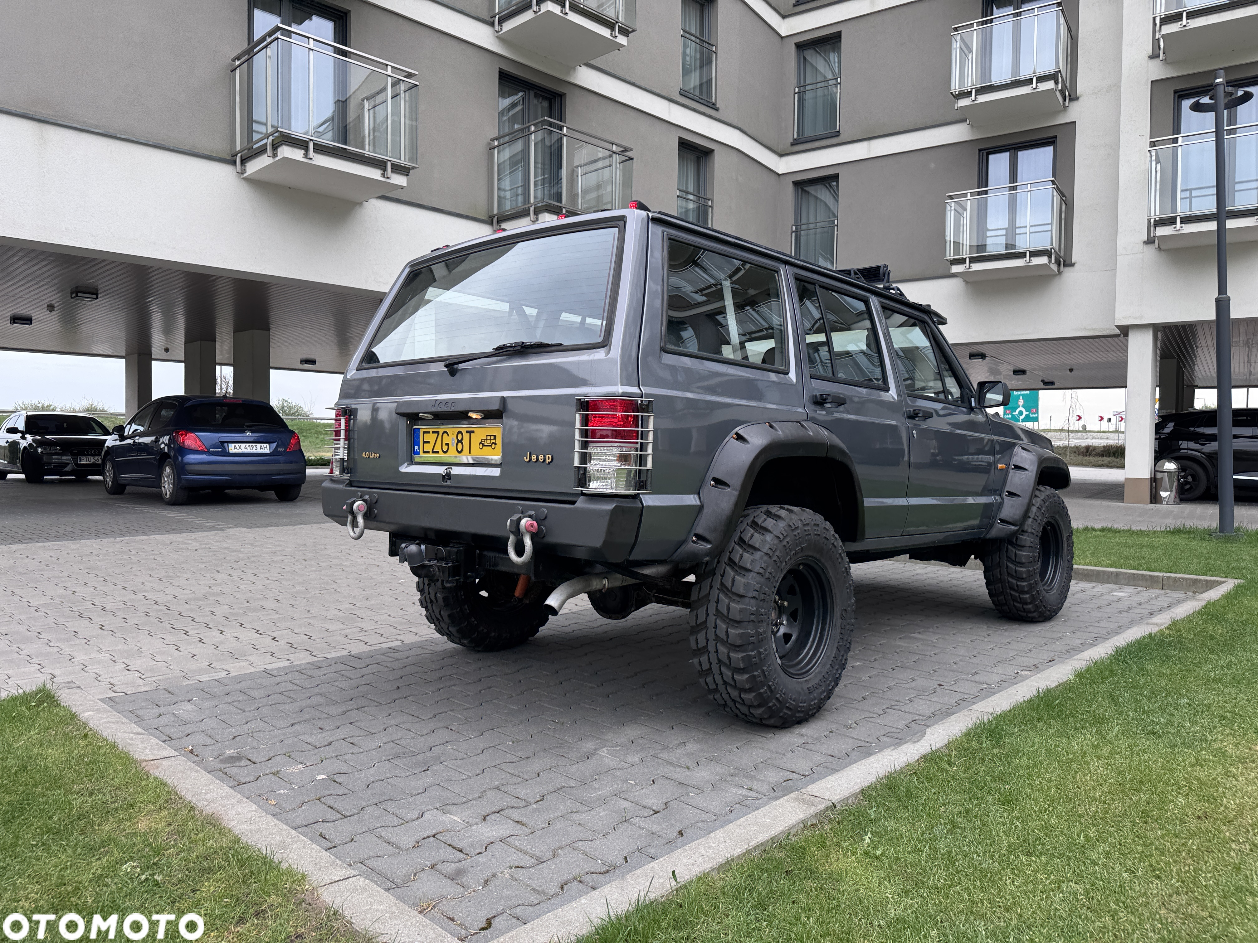 Jeep Cherokee