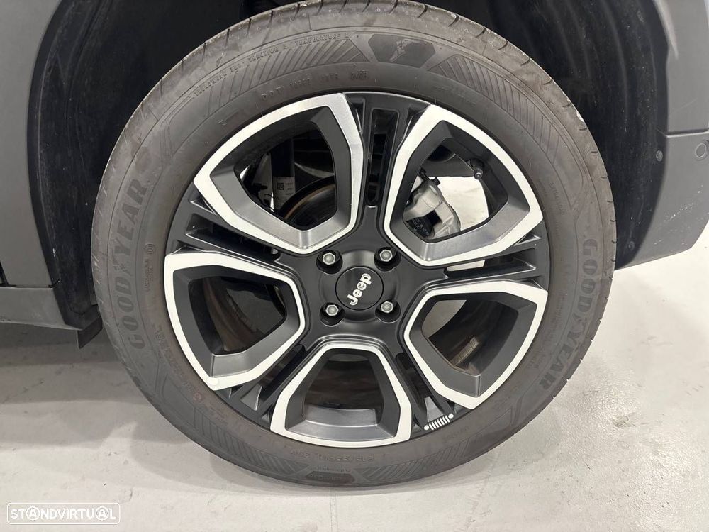 Jeep Avenger 1.2 GSE T3 Summit - 11