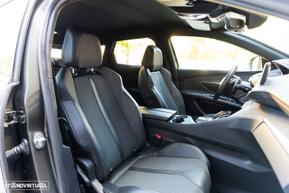 Peugeot 3008 1.6 Hybrid GT Line e-EAT8 - 26