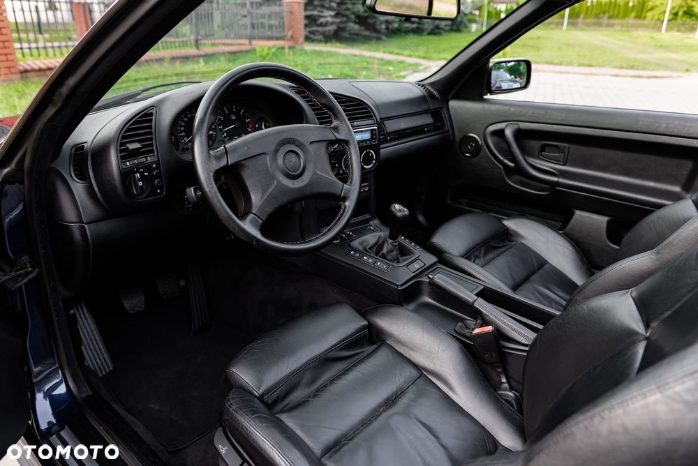 BMW Seria 3 320i - 19