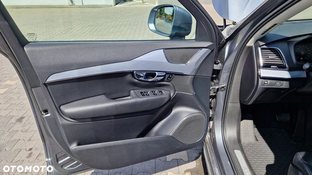 Volvo XC 90 D5 AWD Momentum 7os - 15
