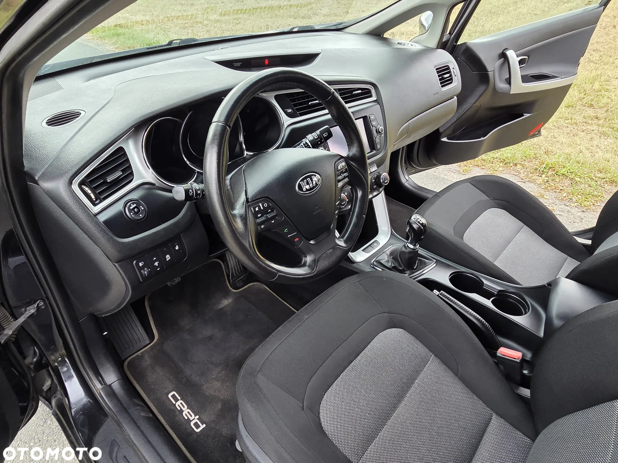 Kia Ceed - 14