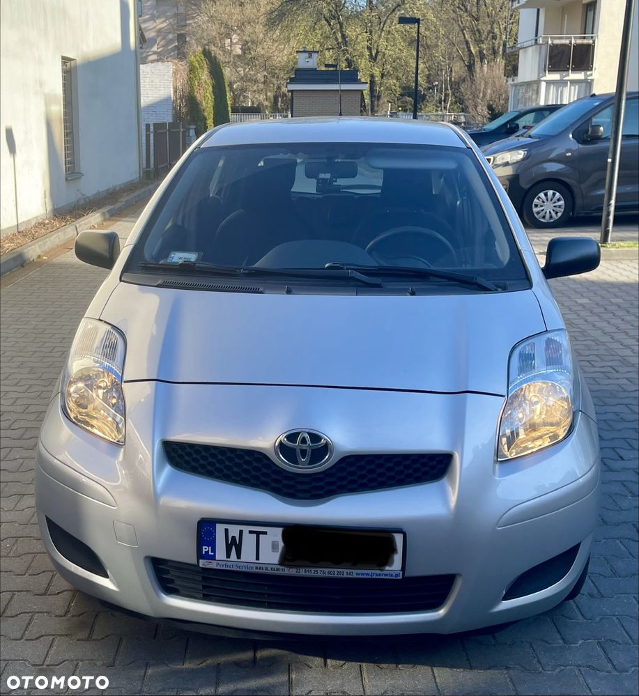 Toyota Yaris 1.0 Luna A/C - 2